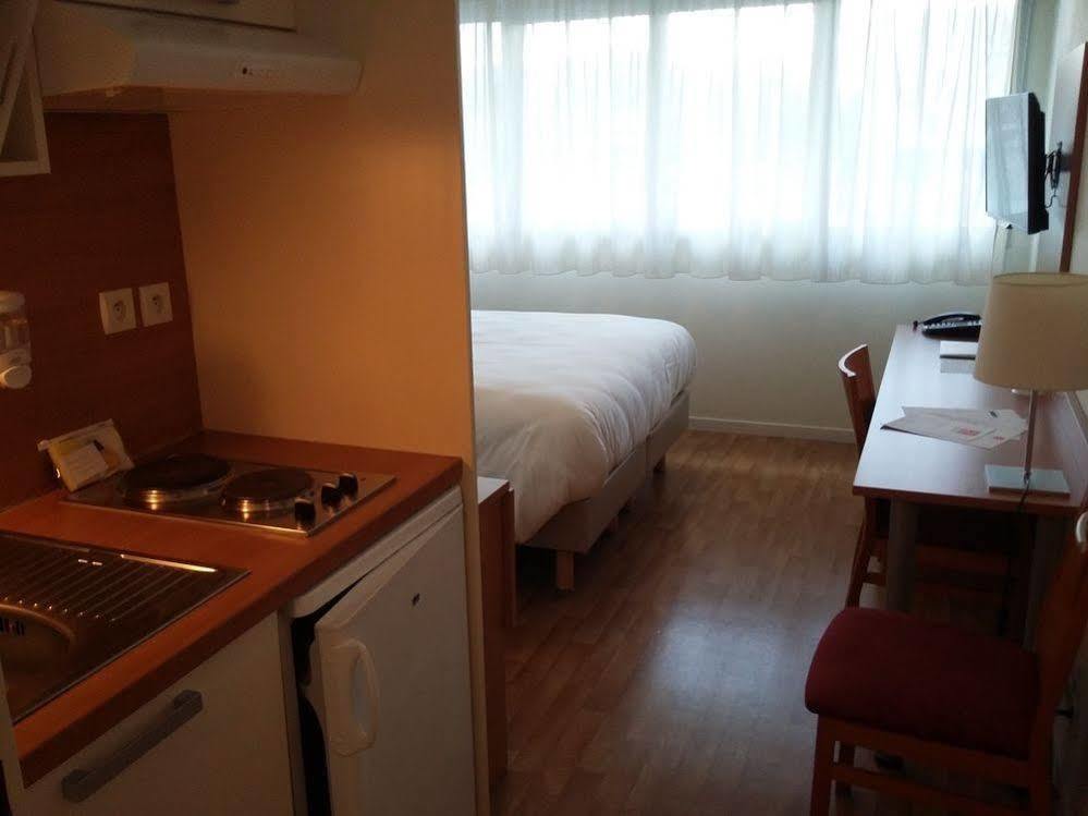 Sejours & Affaires Rennes Longs Champs Aparthotel Bagian luar foto